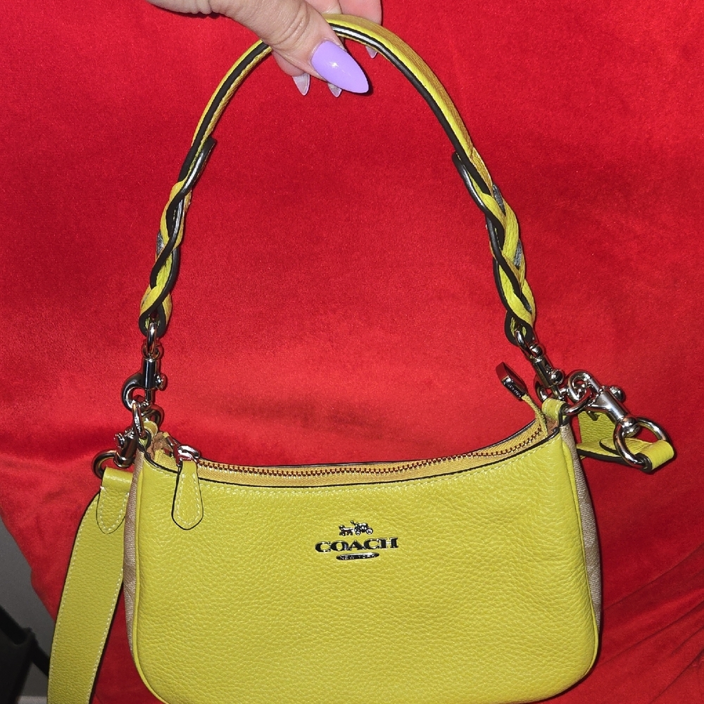 Coach Teri Shoulder Bag in Lime Green and Light Khaki - Picture 4 of 9